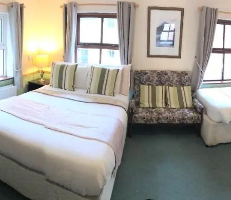 O'connors Panzió 3*